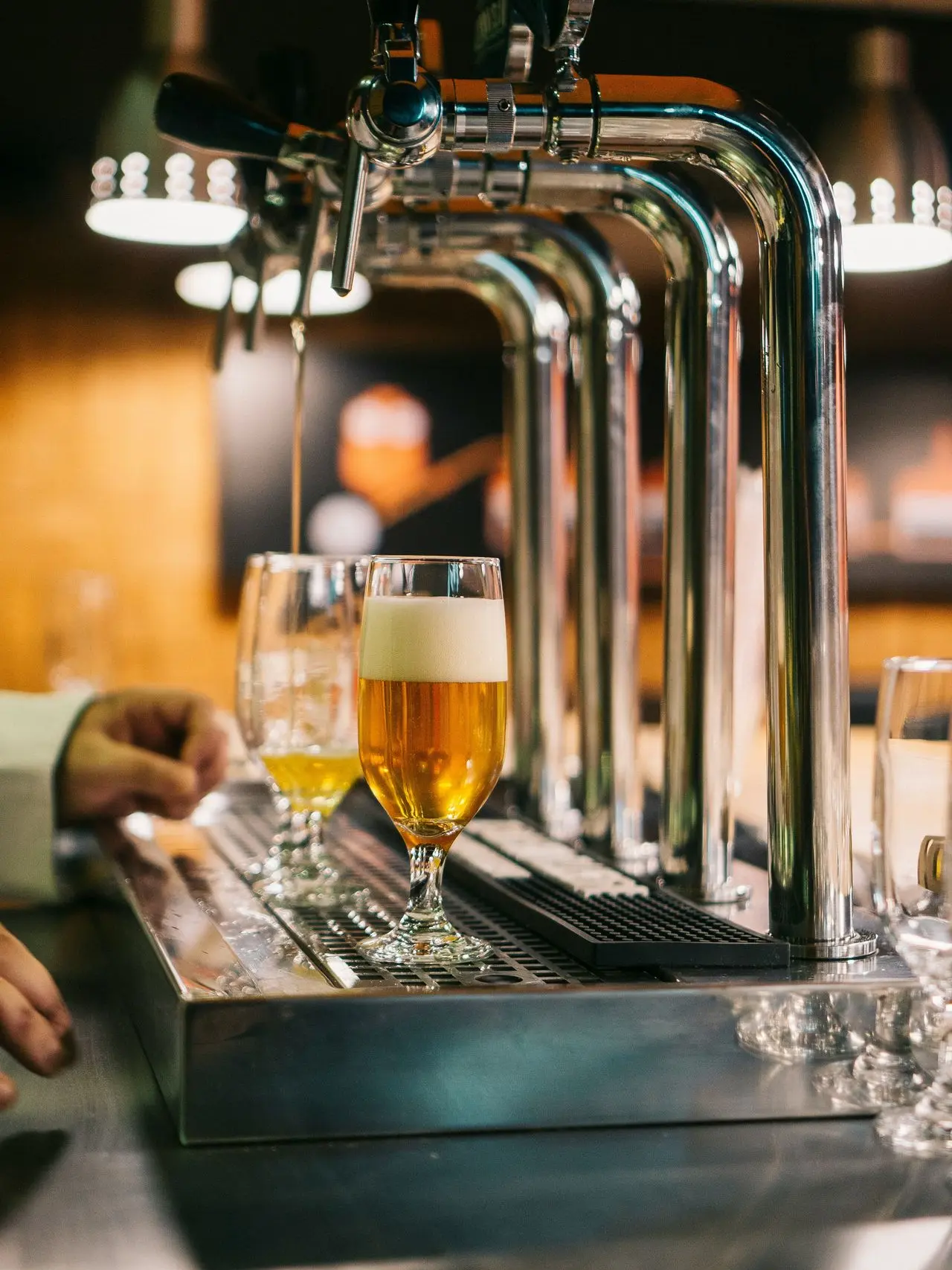 einschenken von Bier