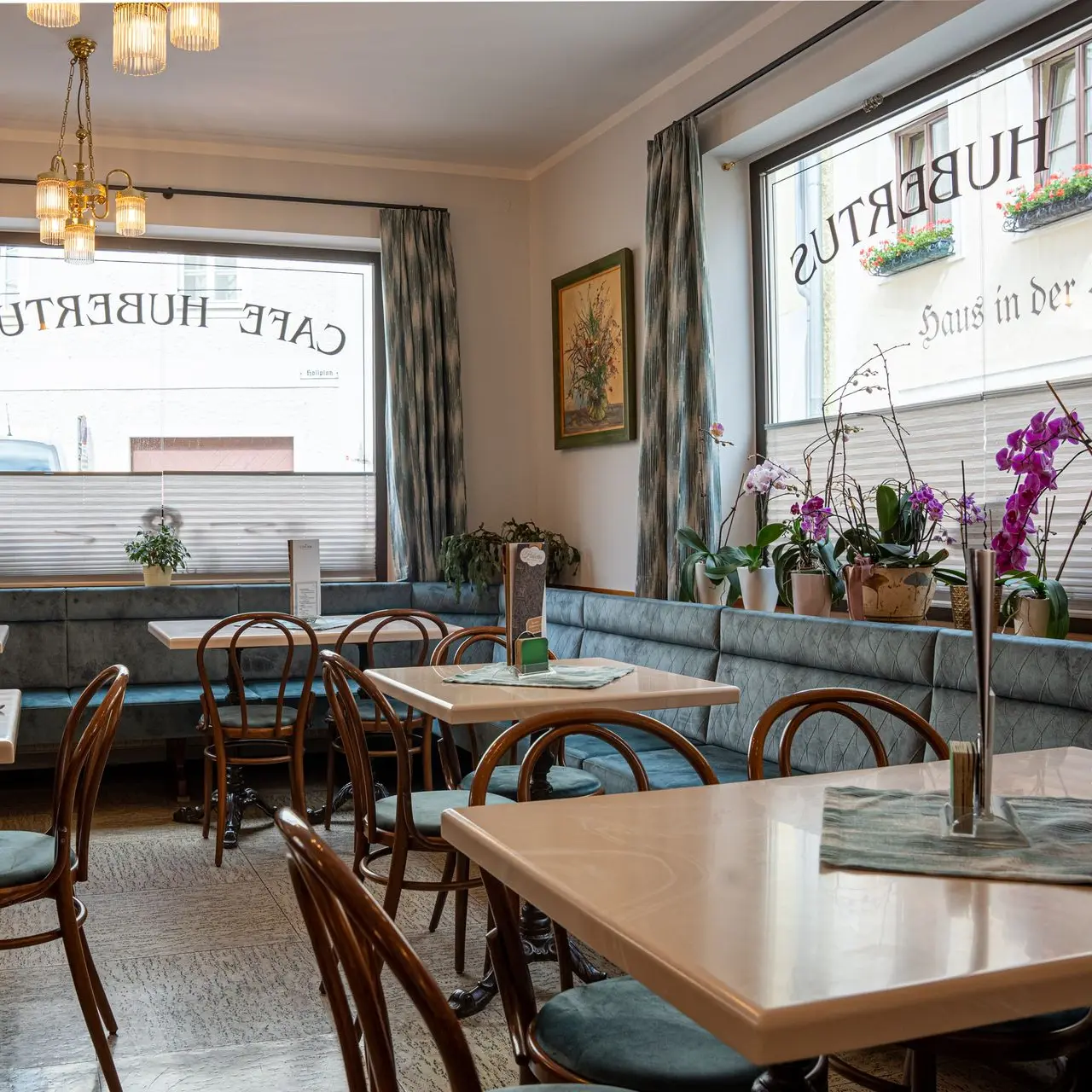 Sitzplätze im Café
